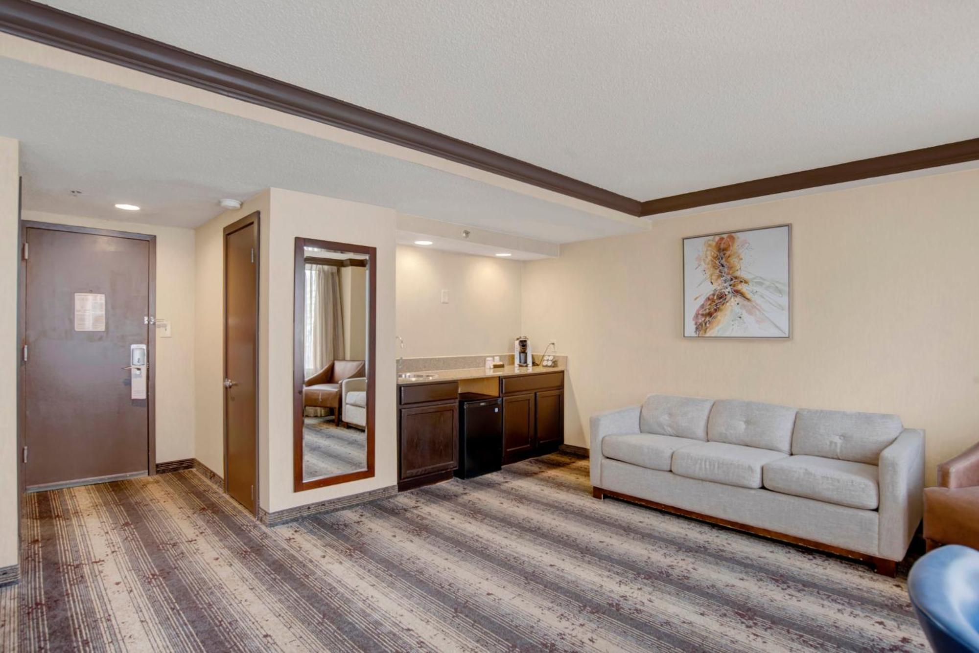 Crowne Plaza Hotel Harrisburg-Hershey By Ihg Exterior photo
